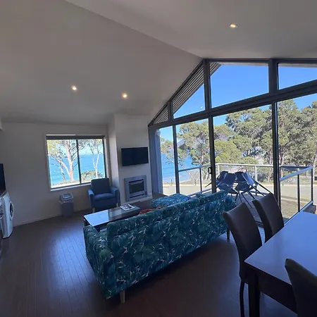 Lufra Beachside Hotel Eaglehawk Neck Room photo